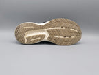 Saucony Triumph 18 running shoes, US 8.5 UK 7.5 EUR 42, excellent condition cushioned premium running footwear.