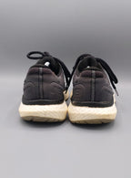 Saucony Triumph 18 running shoes, US 8.5 UK 7.5 EUR 42, excellent condition cushioned premium running footwear.