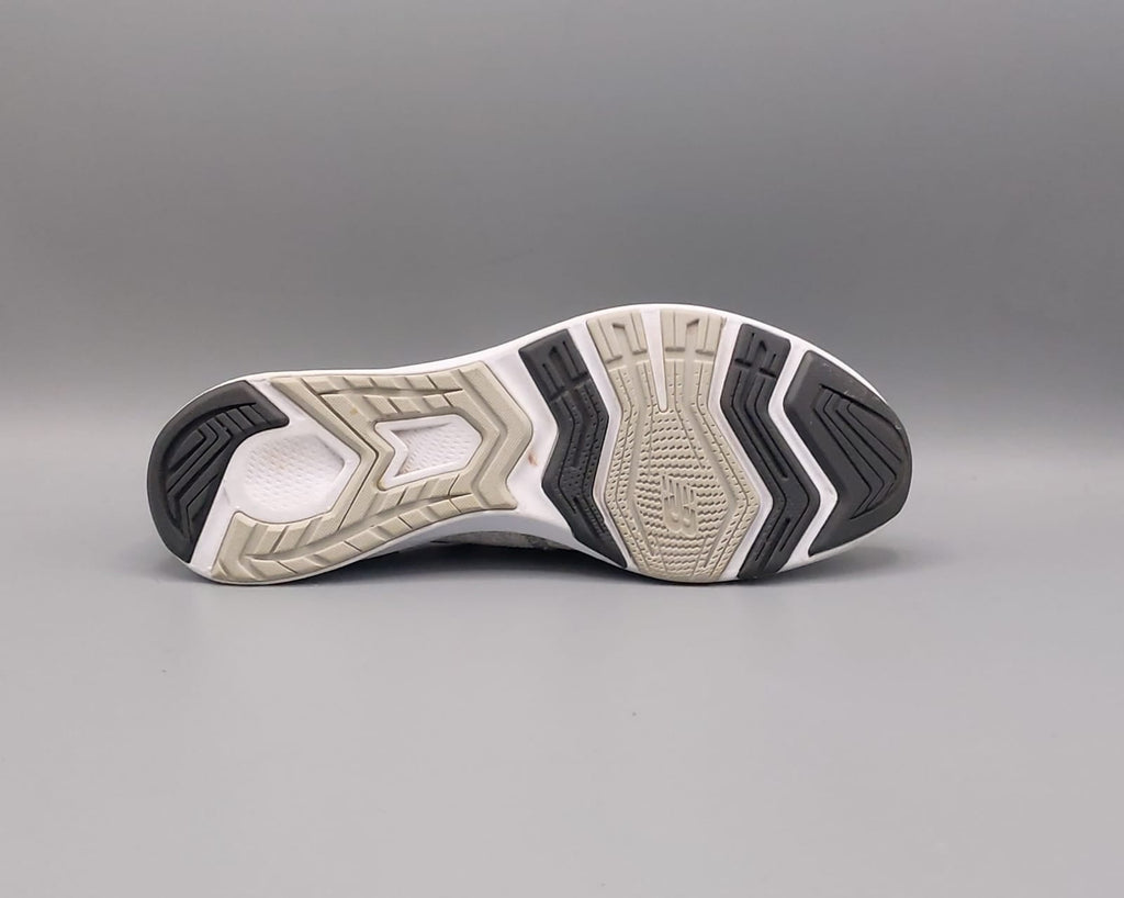 New Balance FuelCore Nergize shoes, US 10 UK 8 EUR 41.5, premium condition lightweight sporty footwear.