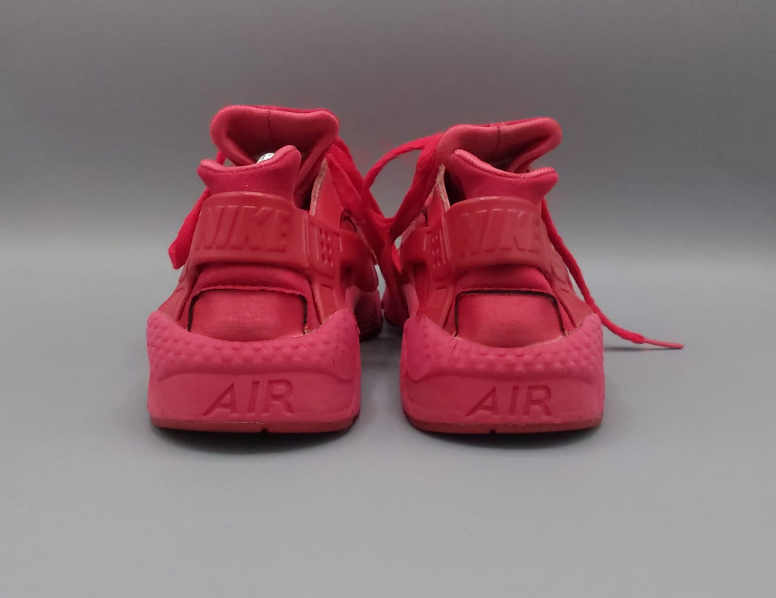 Nike Air Huarache sneakers, US 10 UK 7.5 EUR 42, very good condition cushioned casual footwear.