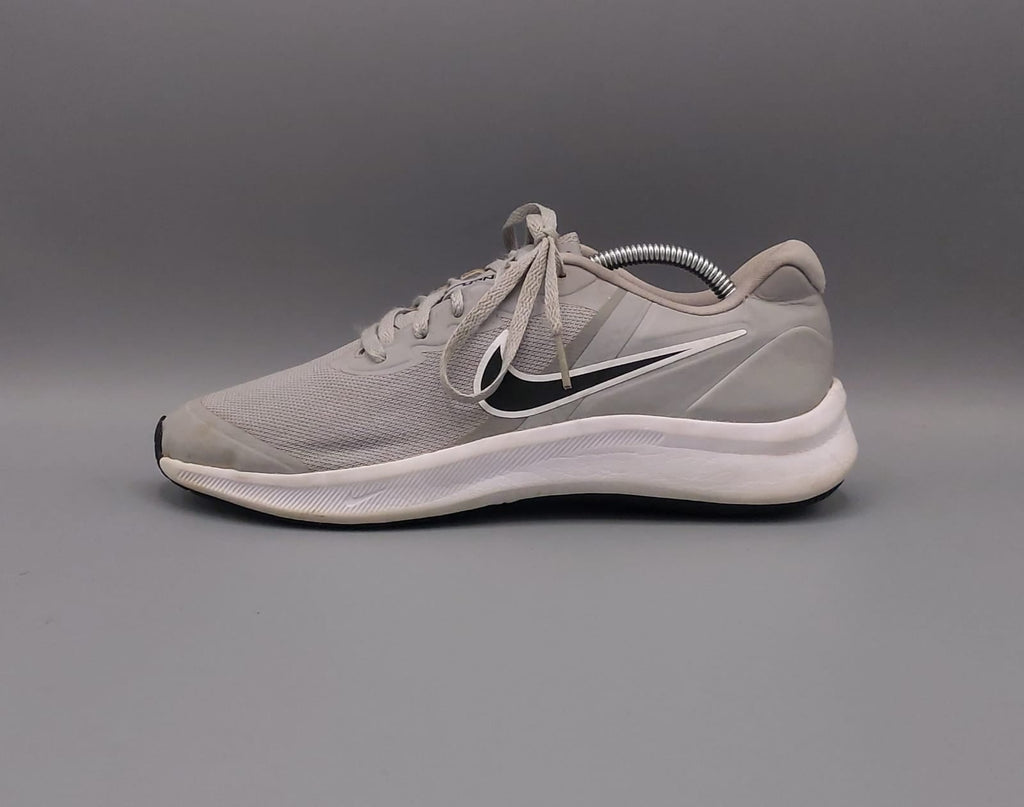 Nike Star Runner shoes, US 7 UK 6 EUR 40, excellent condition lightweight running footwear.