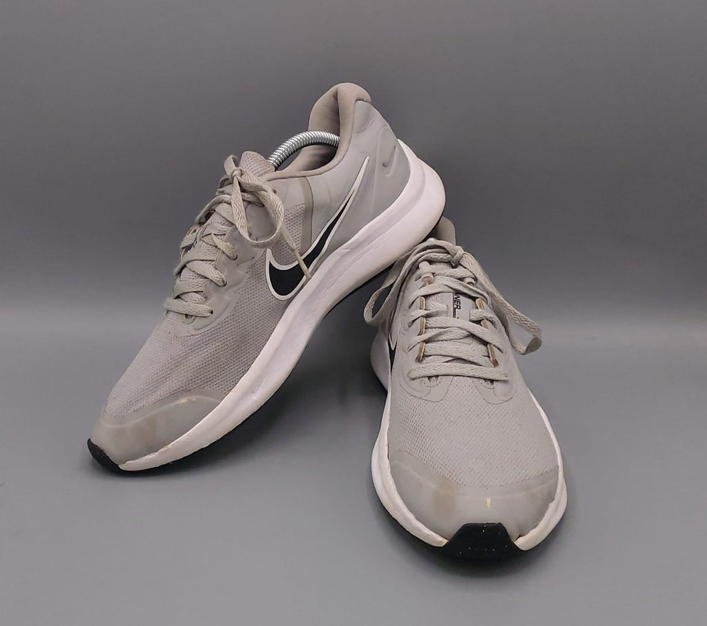 Nike Star Runner shoes, US 7 UK 6 EUR 40, excellent condition lightweight running footwear.