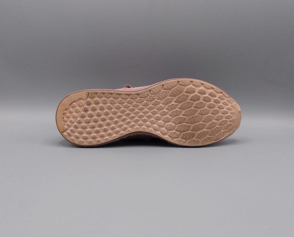New Balance Fresh Foam shoes, US 8 UK 6 EUR 39, excellent condition cushioned running footwear.