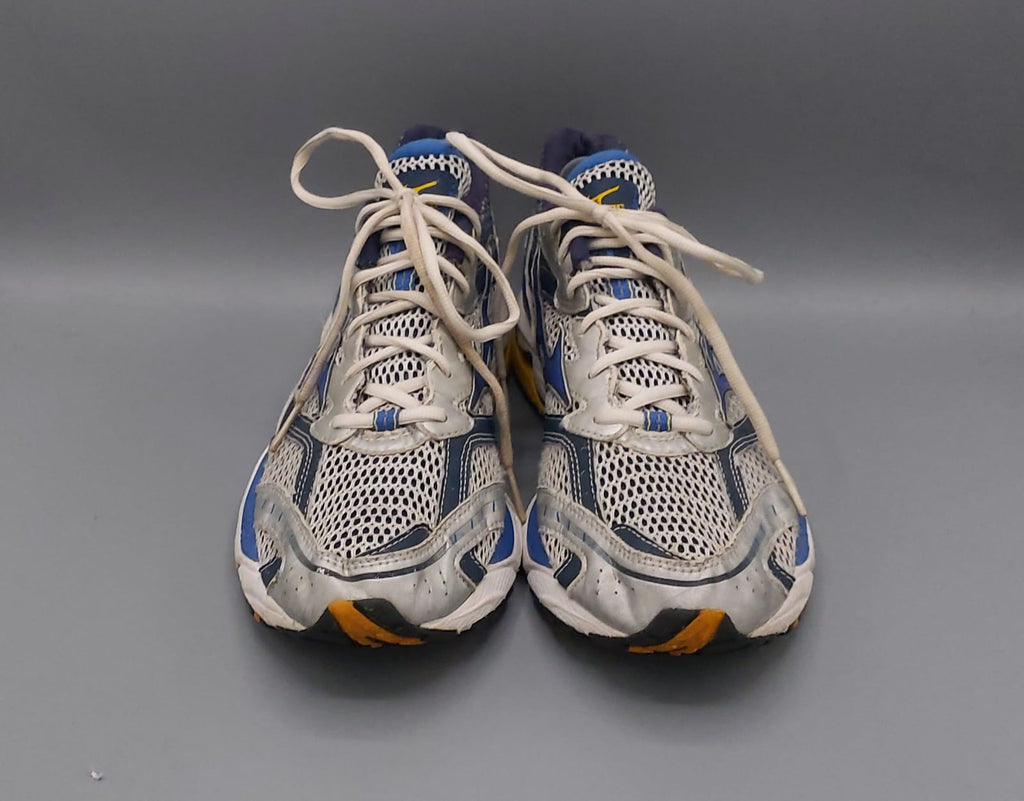 Mizuno Wave Ultima 11 shoes, US 10.5 UK 9.5 EUR 44, very good condition cushioned running footwear.