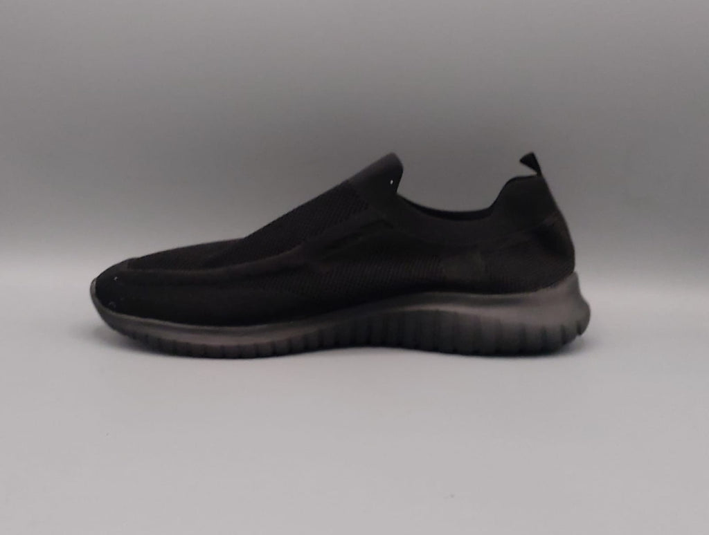Zuwoigo men’s walking shoes, EUR 45, premium condition lightweight walking footwear.