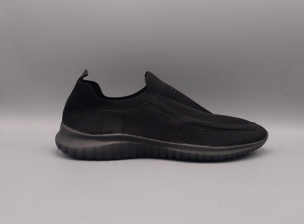 Zuwoigo men’s walking shoes, EUR 45, premium condition lightweight walking footwear.