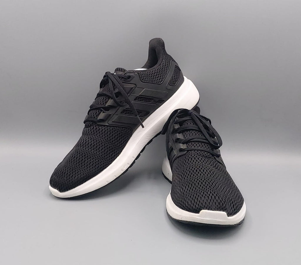 Adidas Ultimashow shoes, US 8.5 UK 8, premium condition lightweight sporty casual footwear.